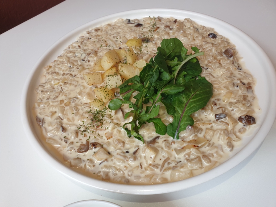 Risotto - The Cream-Heavy Shortcut (image credits: wikimedia)