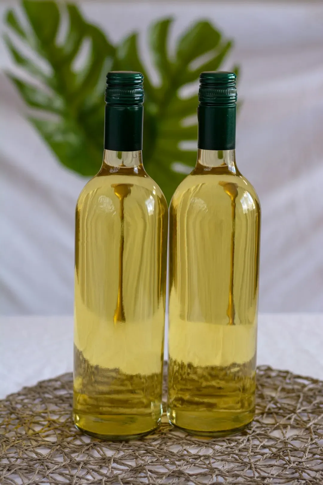 How to Protect Yourself: Labels, Dates, and Bottles That Actually Matter (Image Credits: Unsplash)