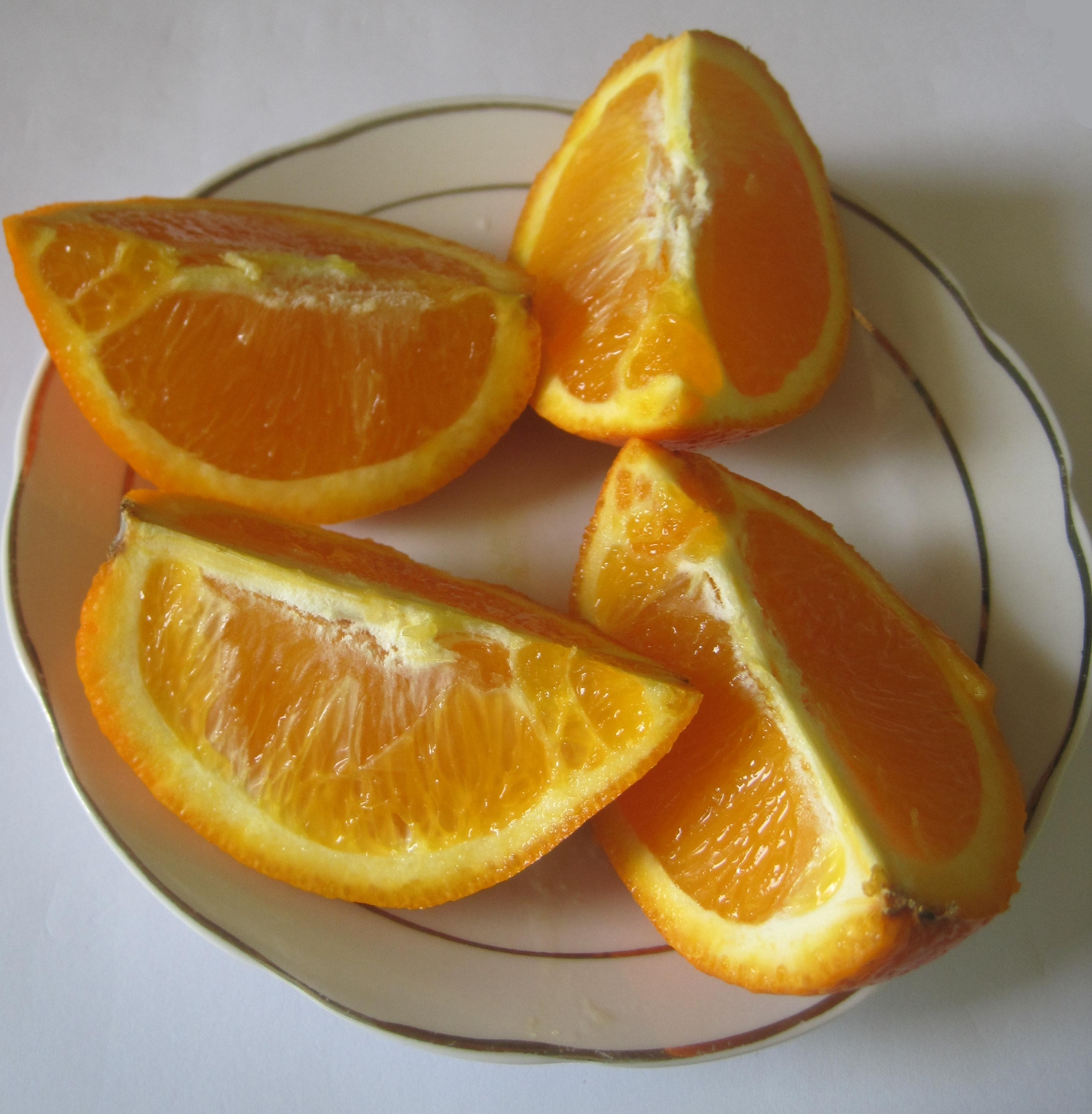 Oranges: The Citrusy Sugar Source (image credits: wikimedia)