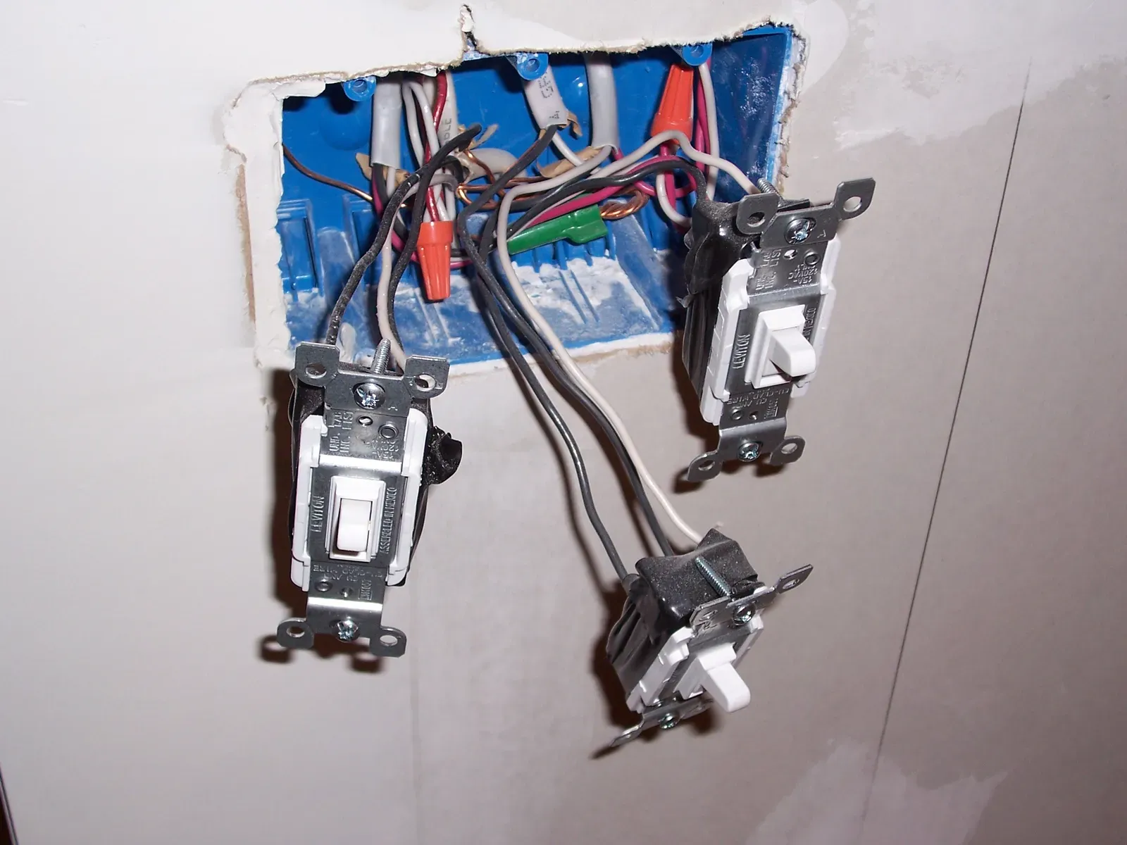 Junction Boxes Left Uncovered or Missing Entirely (Image Credits: Wikimedia)