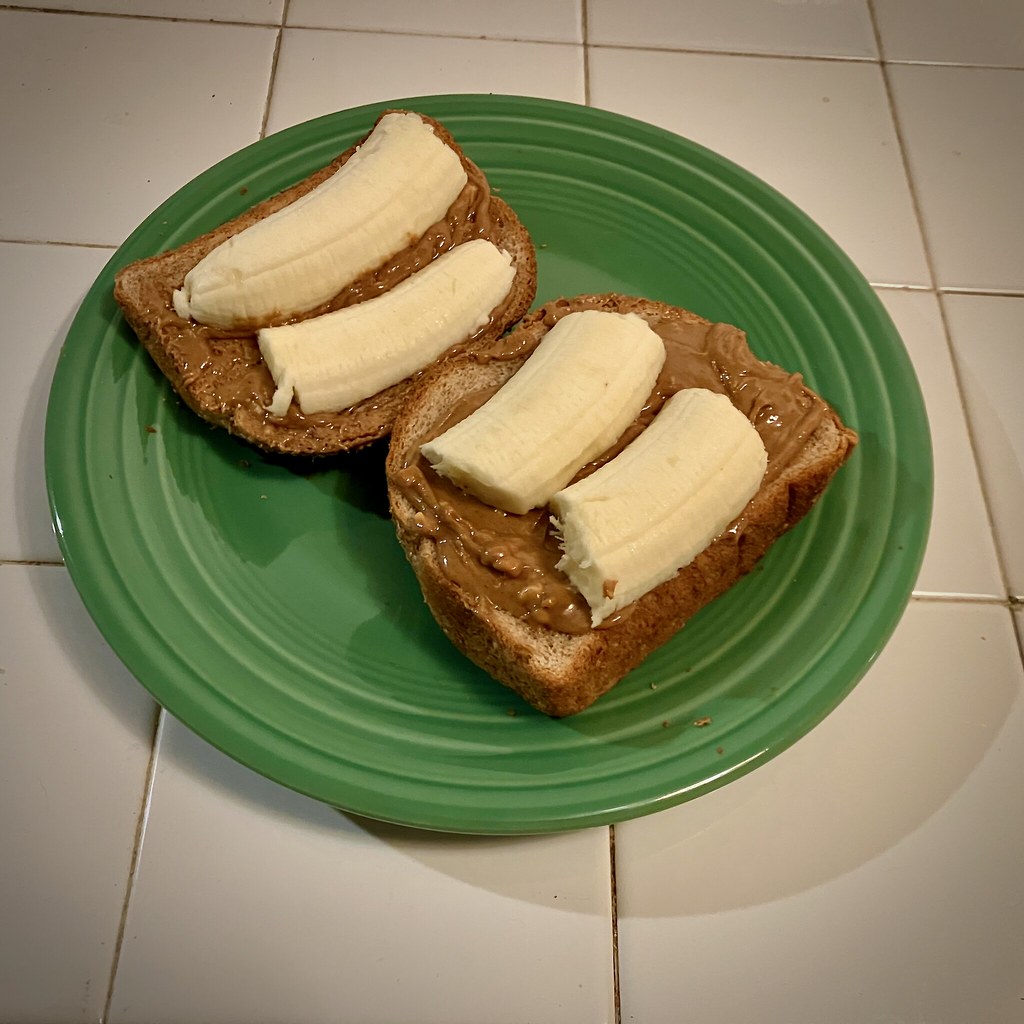 Banana with Peanut Butter (image credits: flickr)