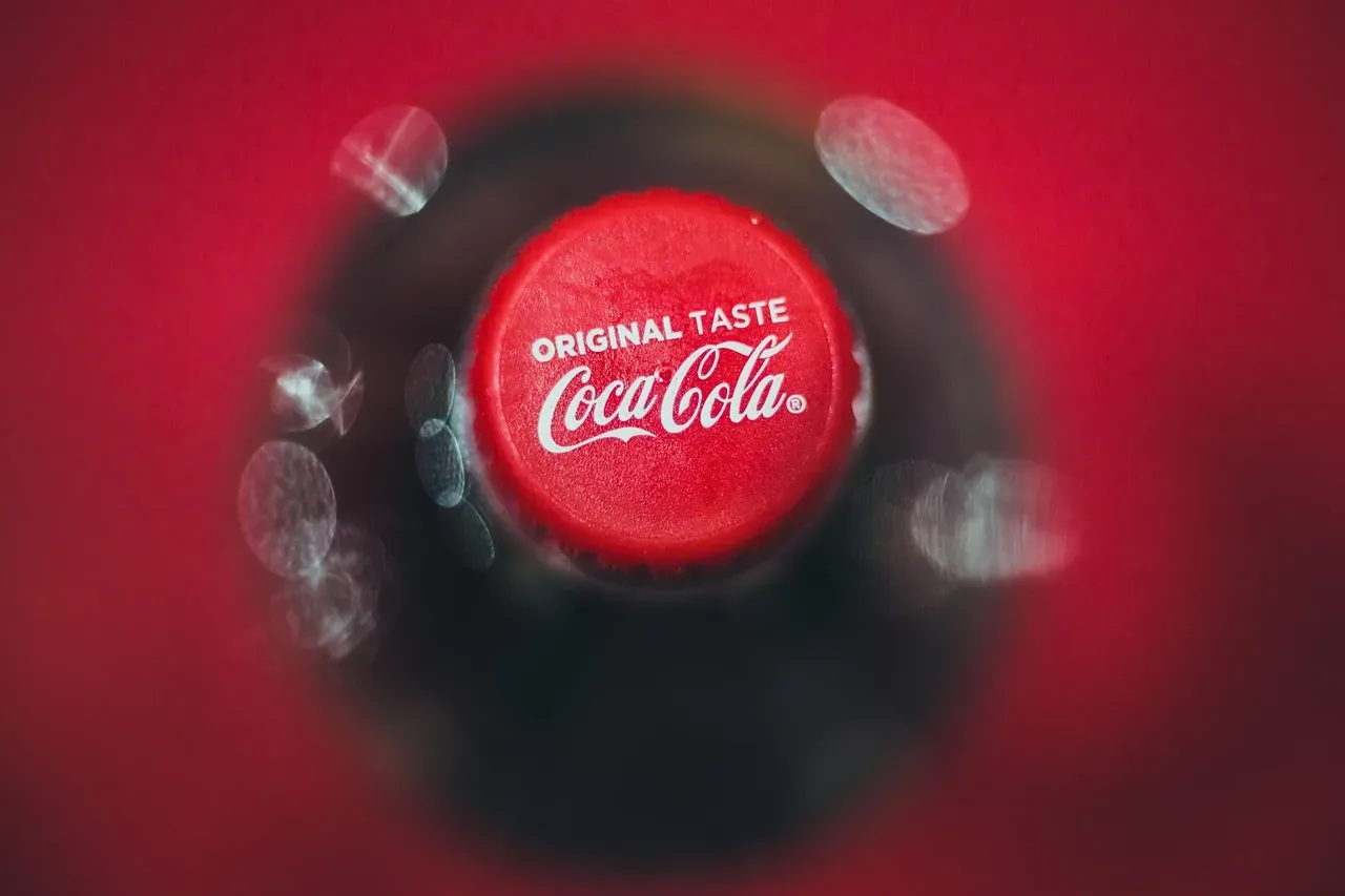 Big Red: The Taste That's Simply "Red" (Image Credits: Pixabay)