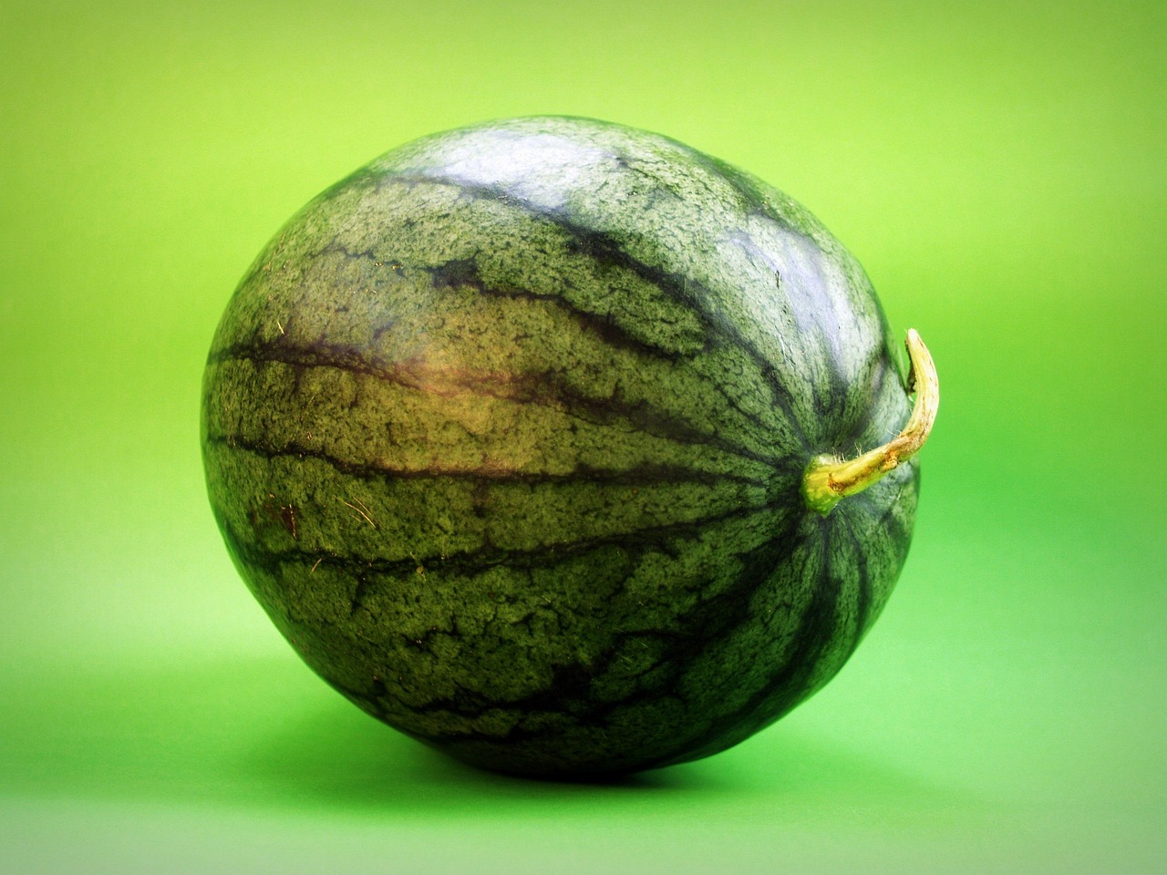Whole Melons: Room Temperature Maximizes Nutritional Value (Image Credits: Pixabay)