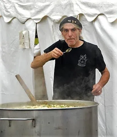 Sign #7: They Taste Constantly, and They Adjust Without Hesitation (Image Credits: Wikimedia)