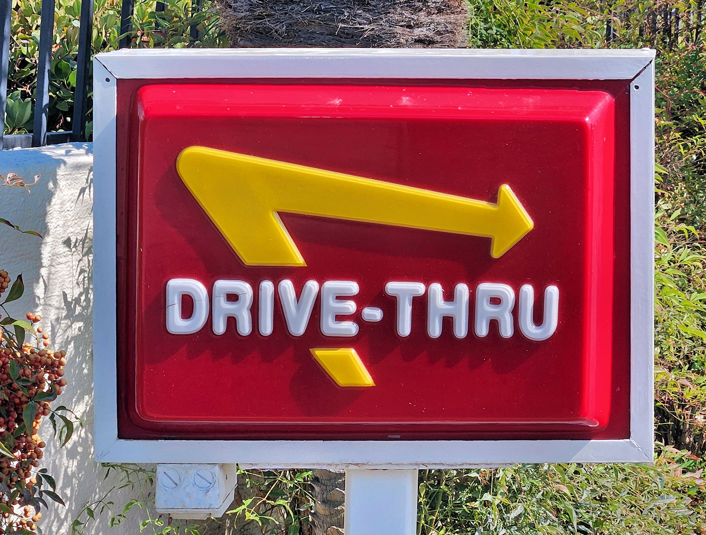 In-N-Out Brings Modern Innovation (Image Credits: By Eric Polk, CC BY-SA 4.0, https://commons.wikimedia.org/w/index.php?curid=150658654)