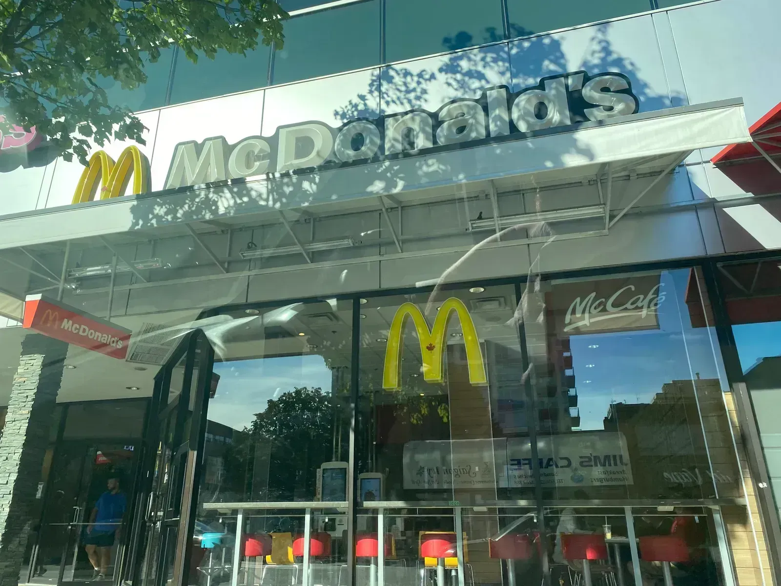 Franchisees Are Quietly Pushing Back (Image Credits: By Nextarity2, CC BY-SA 4.0, https://commons.wikimedia.org/w/index.php?curid=121802935)