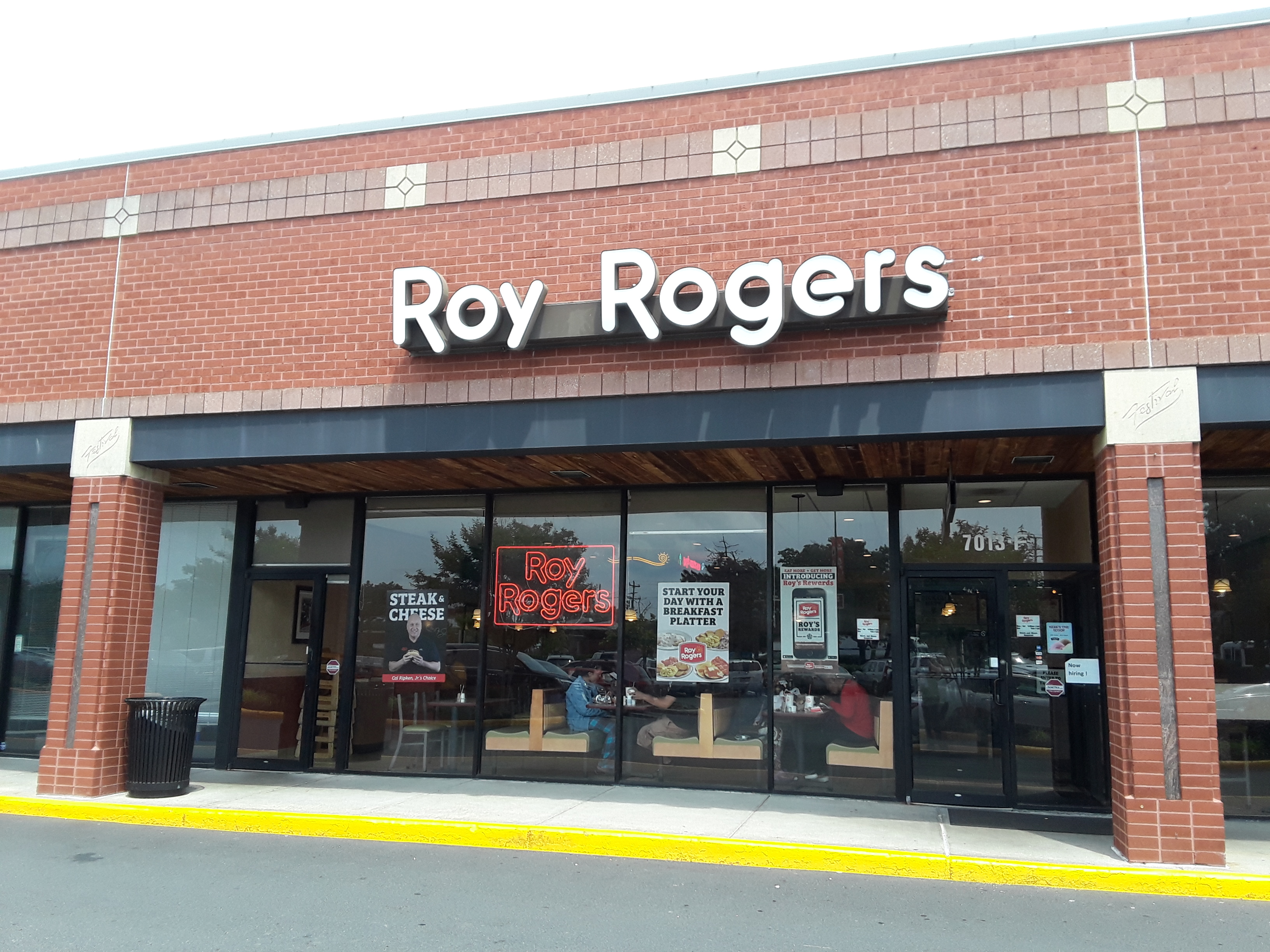 Roy Rogers: The Fast Food Western That Lost Its Way (image credits: wikimedia)