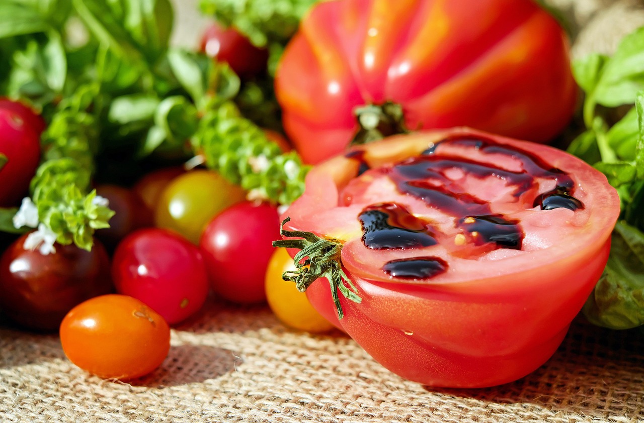 Pantry Power: Creative Recipes Without Fresh Tomatoes (image credits: pixabay)