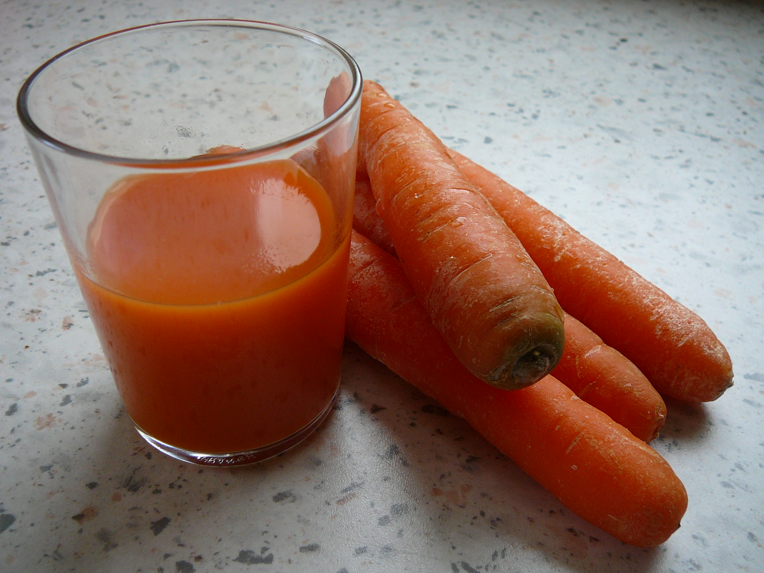 Carrot Juice - Beta-Carotene Breakdown (image credits: wikimedia)