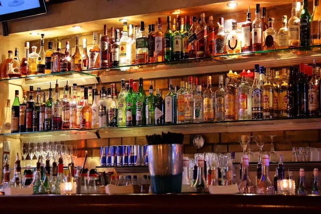 Alcoholic Beverages (Beer, Wine, Cocktails) (Image Credits: Flickr)