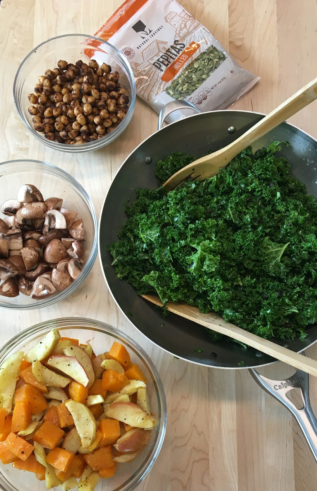 Kale: A Modern Superfood with Surprising Vitamin C Content (image credits: unsplash)