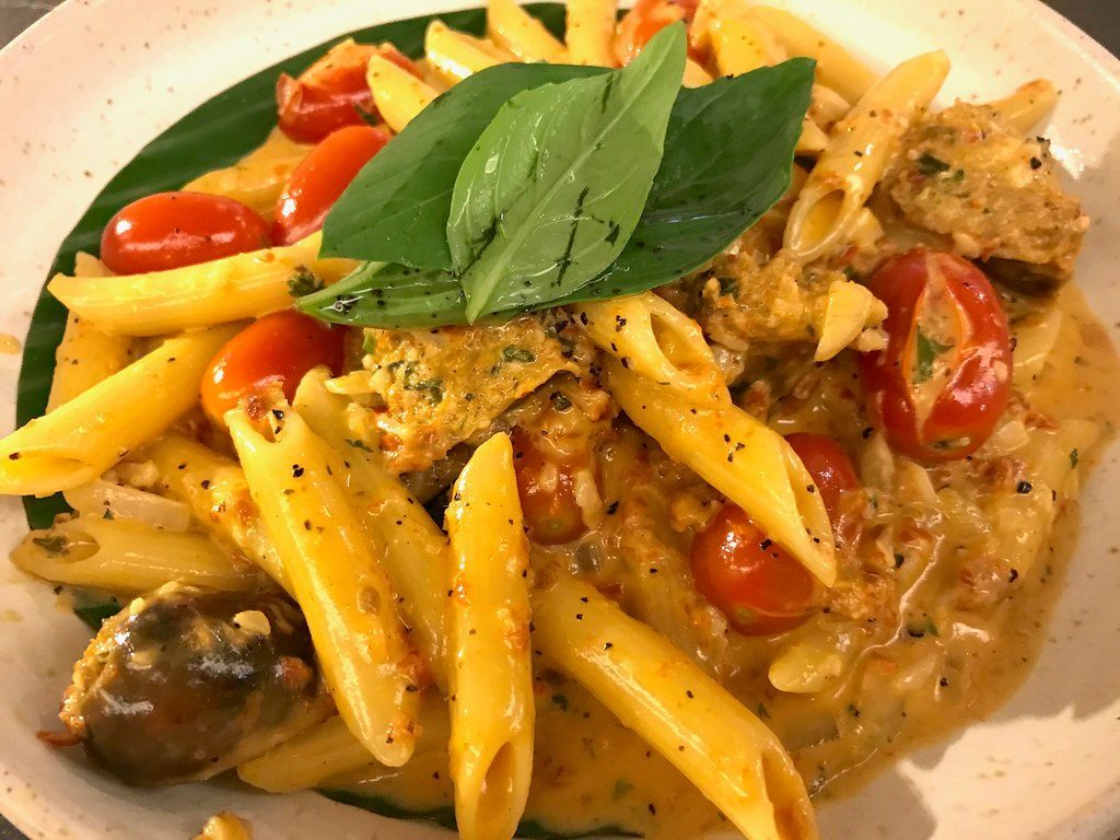 Sun-Dried Tomato Pasta: The Mediterranean Ingredient That Conquered America (Image Credits: Flickr)