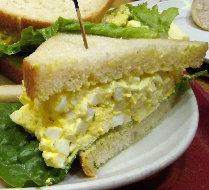 Egg Salad on Pumpernickel (Image Credits: Wikimedia)
