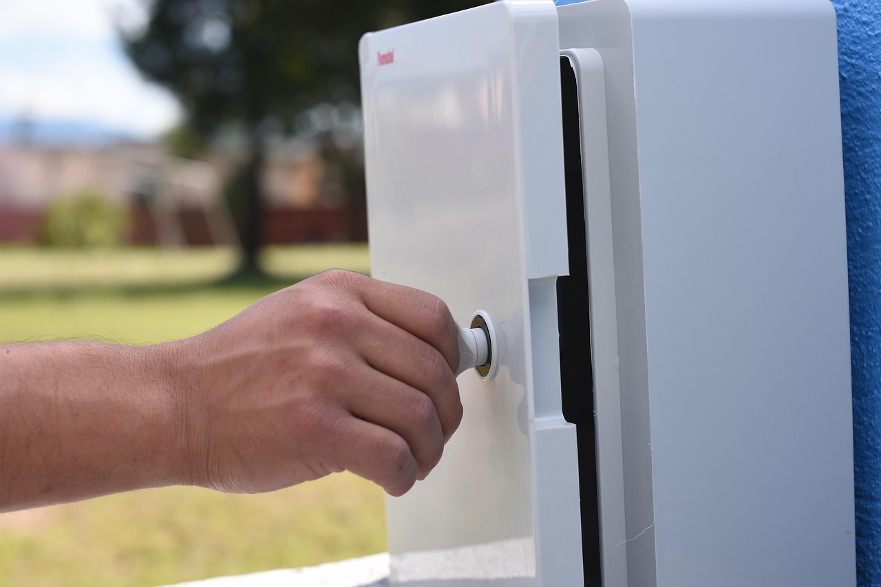 Missing or Faulty Junction Boxes (image credits: pixabay)