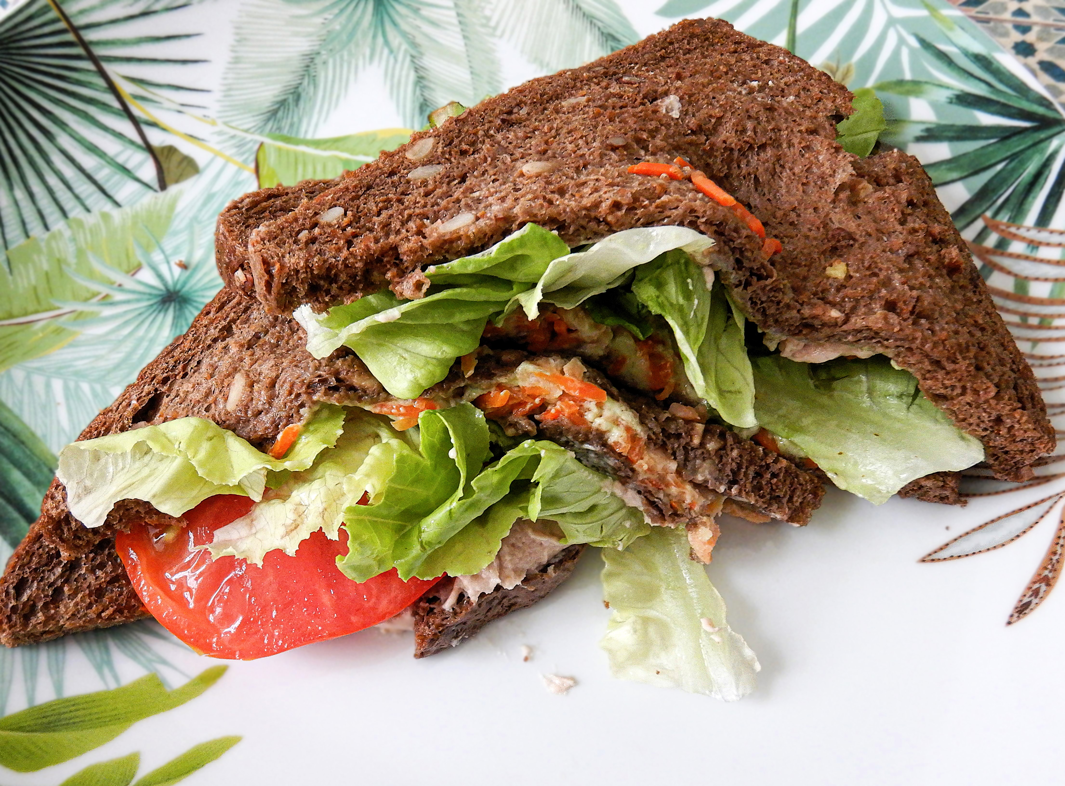 Fiber Boost: Wholemeal Bread Makes a Difference (image credits: wikimedia)