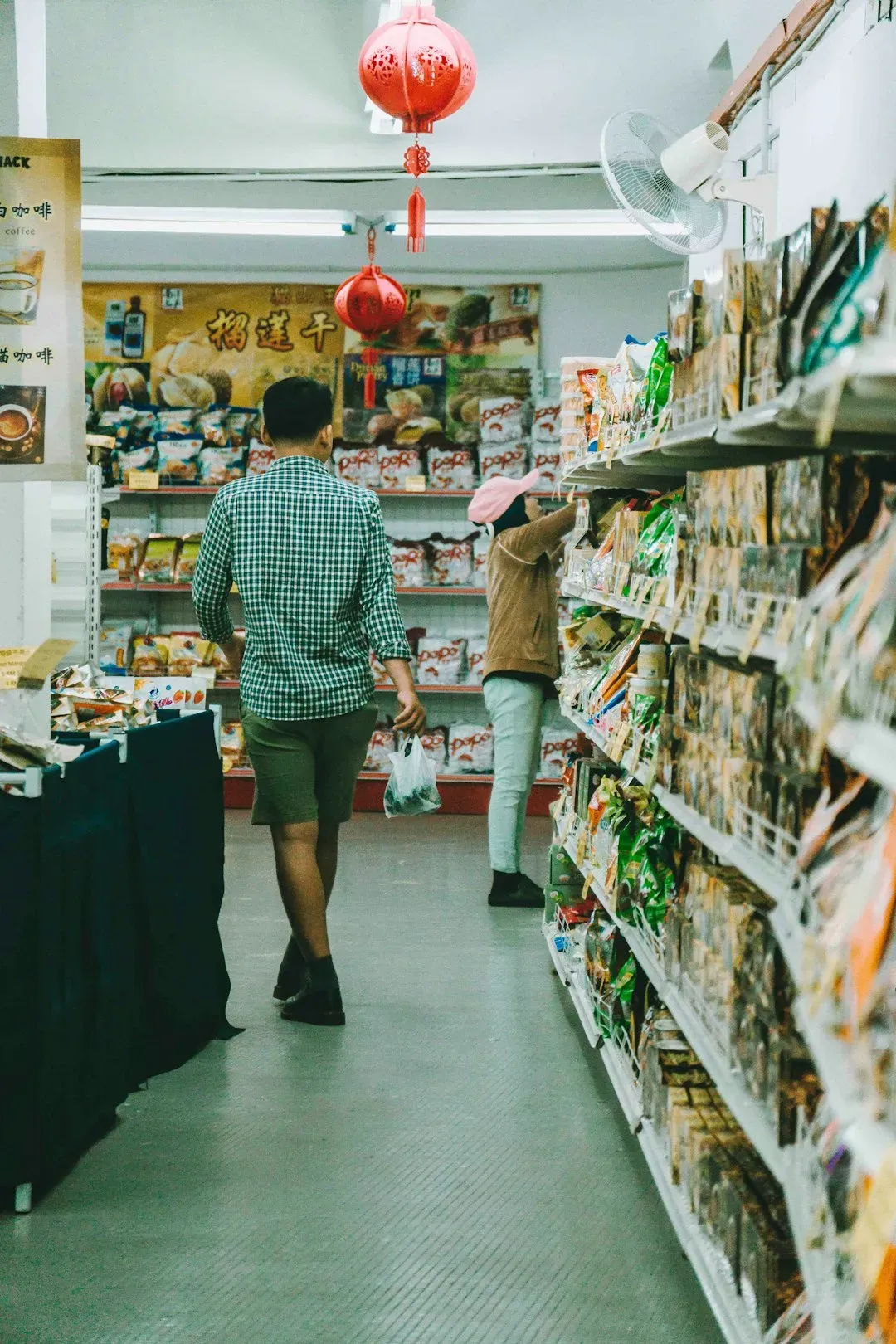 The Numbers That Actually Define "Affluent" Grocery Spending (Image Credits: Unsplash)