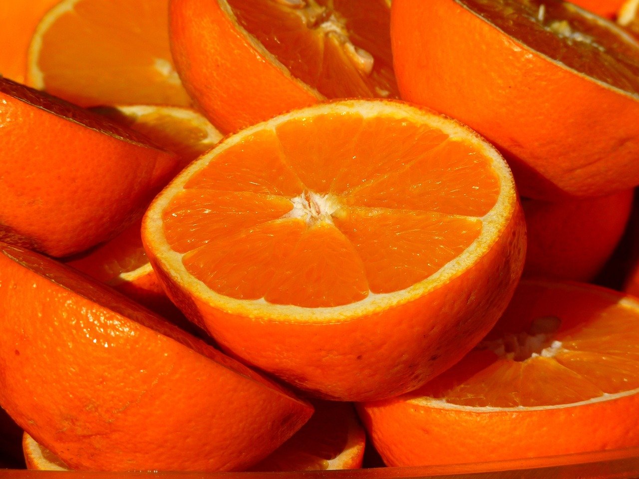 Oranges: Vitamin C-Rich Citrus for Heart Health (image credits: pixabay)