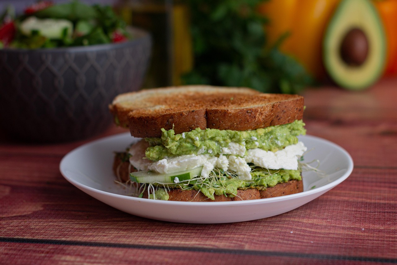 Avocado Toast on Whole Grain – The Hormone Regulator (image credits: pixabay)