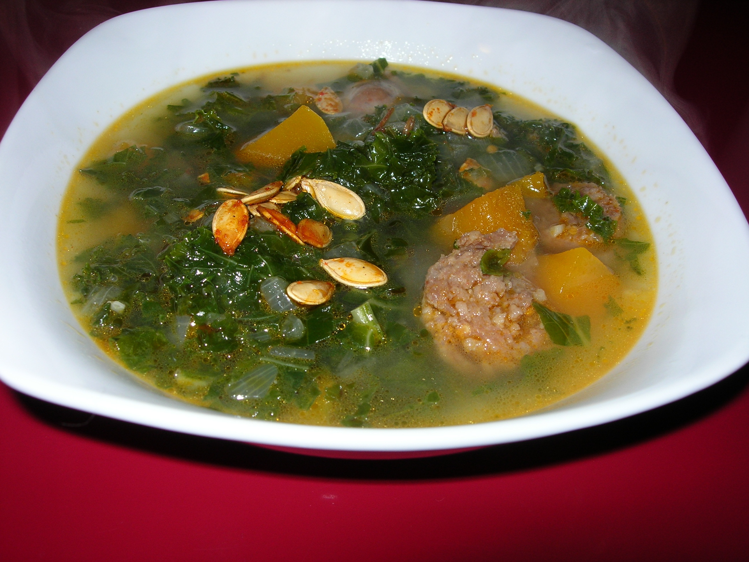 Kale and White Bean Soup (image credits: wikimedia)