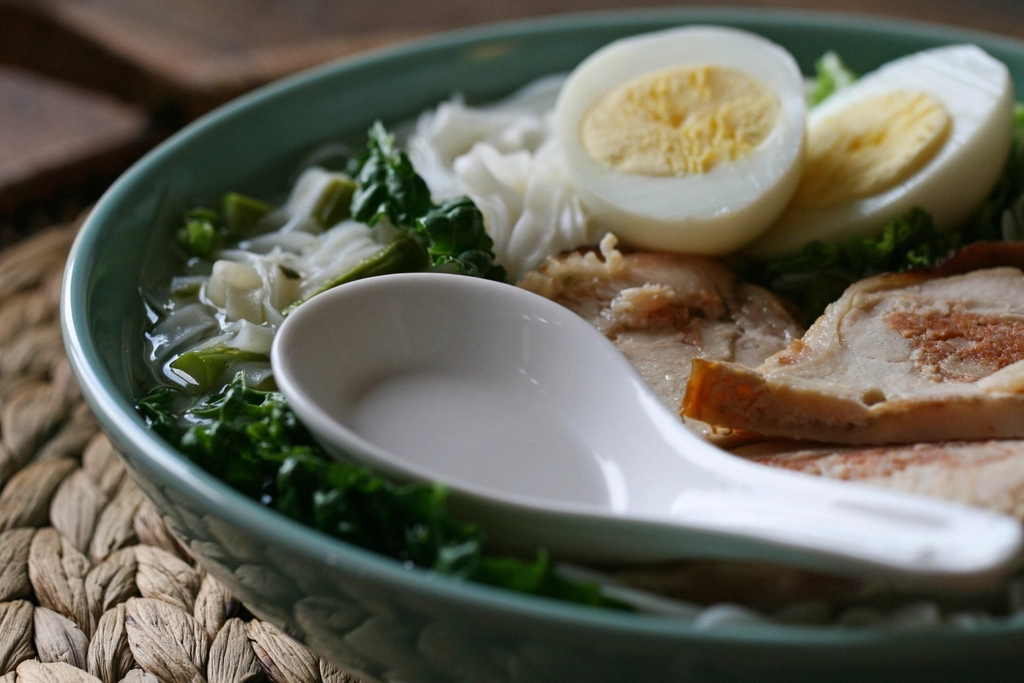 Instant Ramen Transformed Into Gourmet Heaven (image credits: rawpixel)