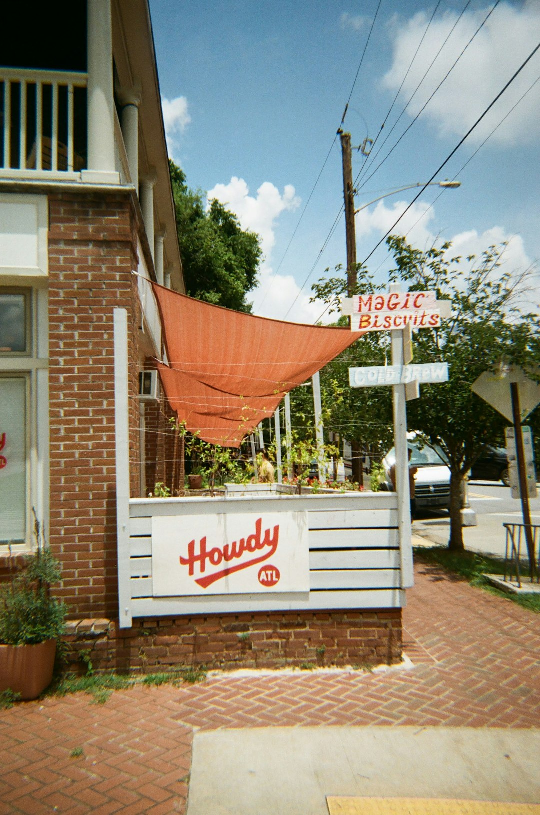 Howard Johnson's: The Pioneer That Started It All (image credits: unsplash)
