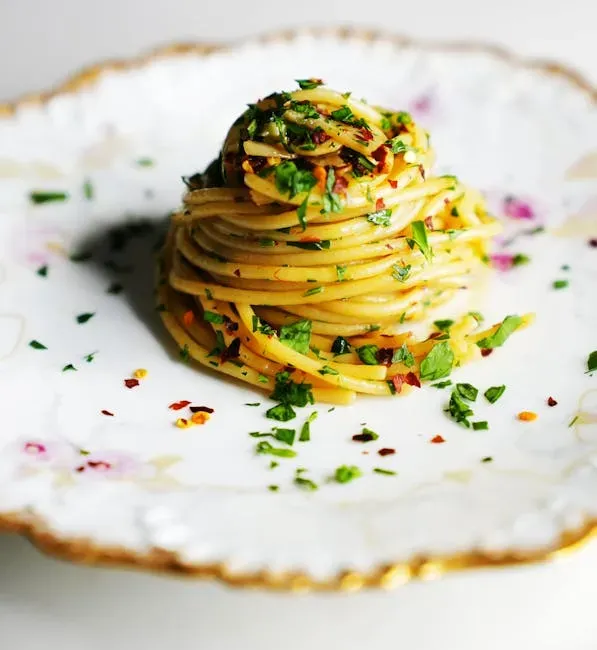 Spaghetti Aglio e Olio: The Original Pantry Pasta (Image Credits: Pexels)