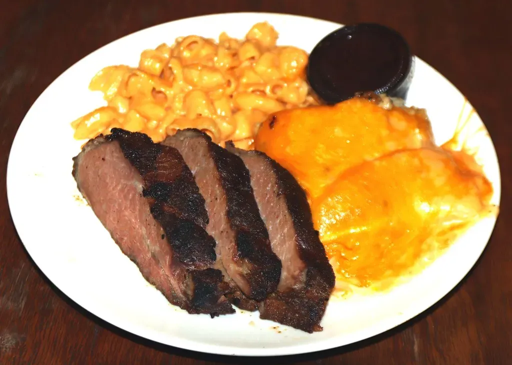 Tri-Tip: California's Best-Kept Steak Secret (Image Credits: Flickr)