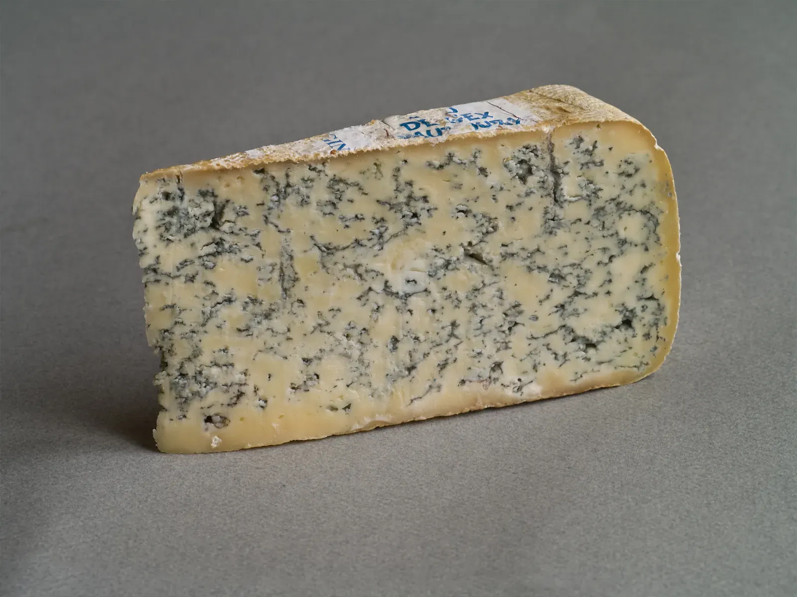 Blue Cheese and Honey (Image Credits: Wikimedia)