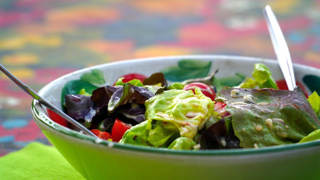 What are No-Cook Mediterranean Bowls? (image credits: pixabay)