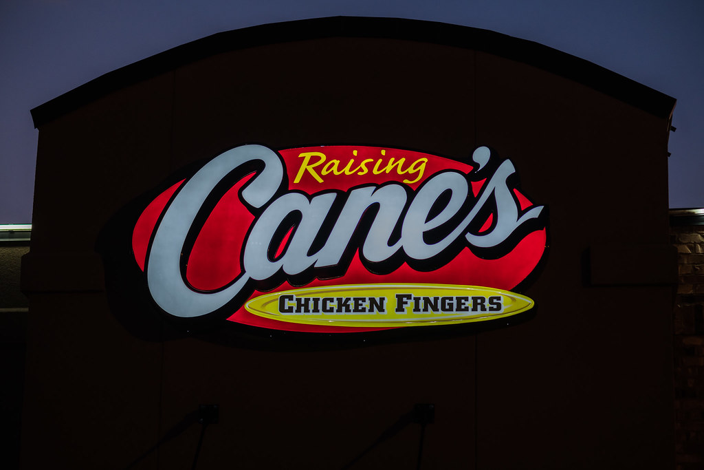 Raising Cane's Simple Menu, Massive Success (image credits: flickr)