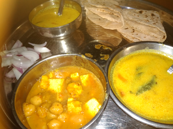 Carbs and Your Waistline: The Real Story on Weight (image credits: wikimedia)