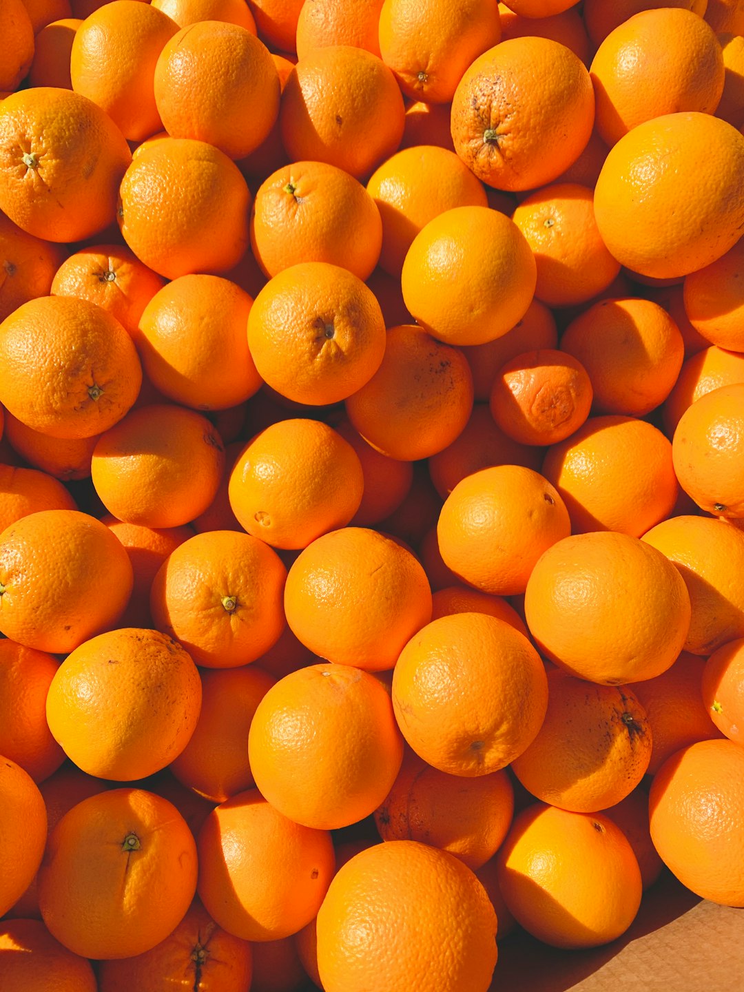 Oranges: Vitamin C and Blood Pressure Relief (image credits: unsplash)