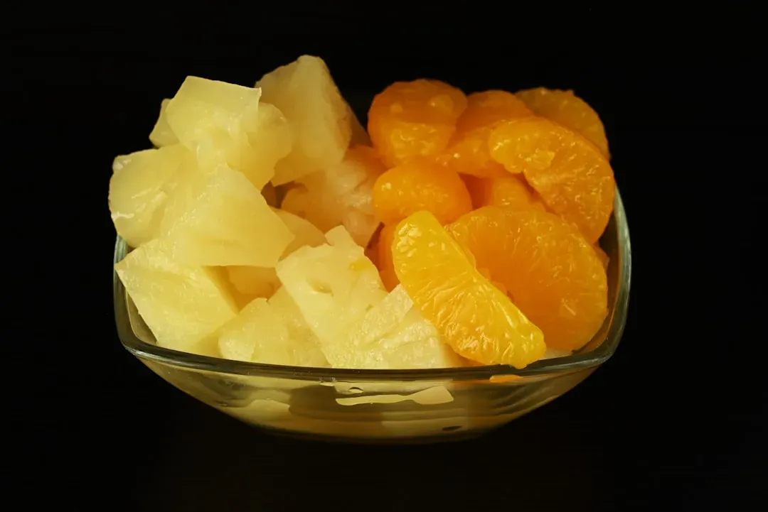 Real Outbreaks Have Been Linked to Pre-Cut Fruit Medleys (Image Credits: Unsplash)