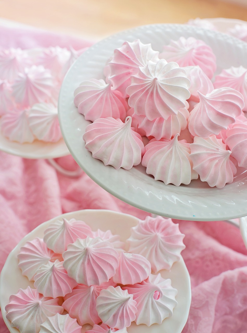 Aquafaba Meringues (image credits: pixabay)