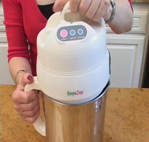 Using Inefficient Cooking Methods (Image Credits: Wikimedia)