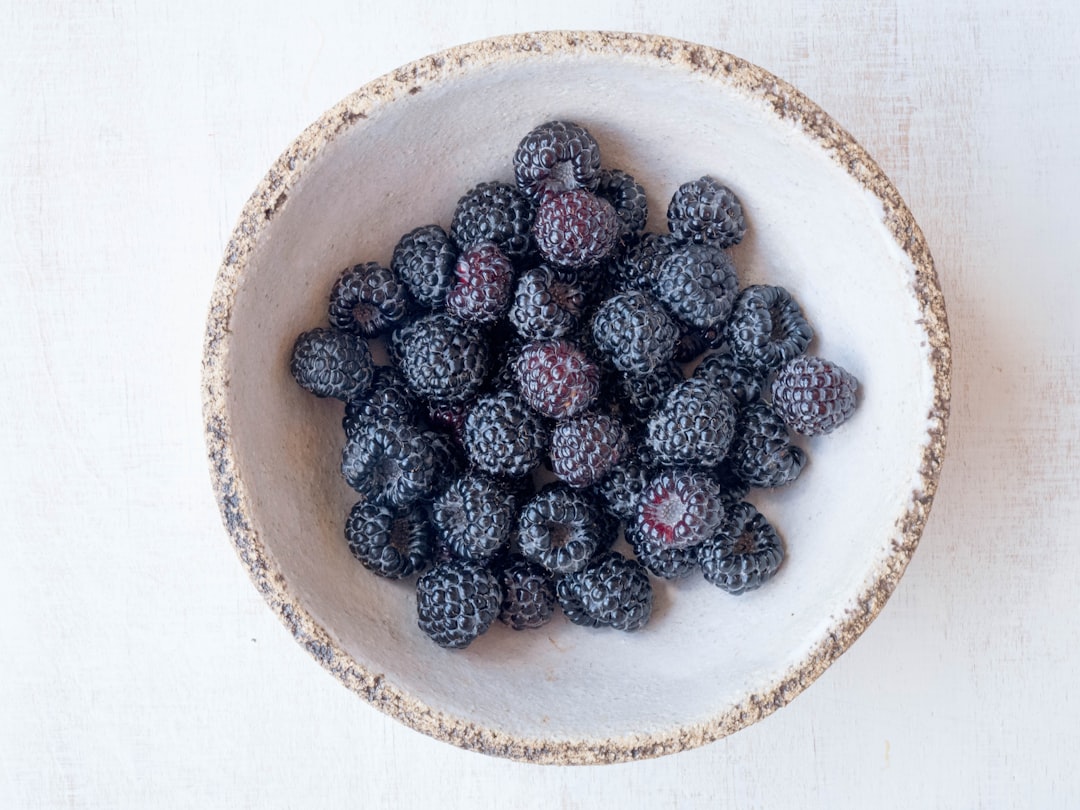 Berries: Low GI, High Fiber & Antioxidants (image credits: unsplash)