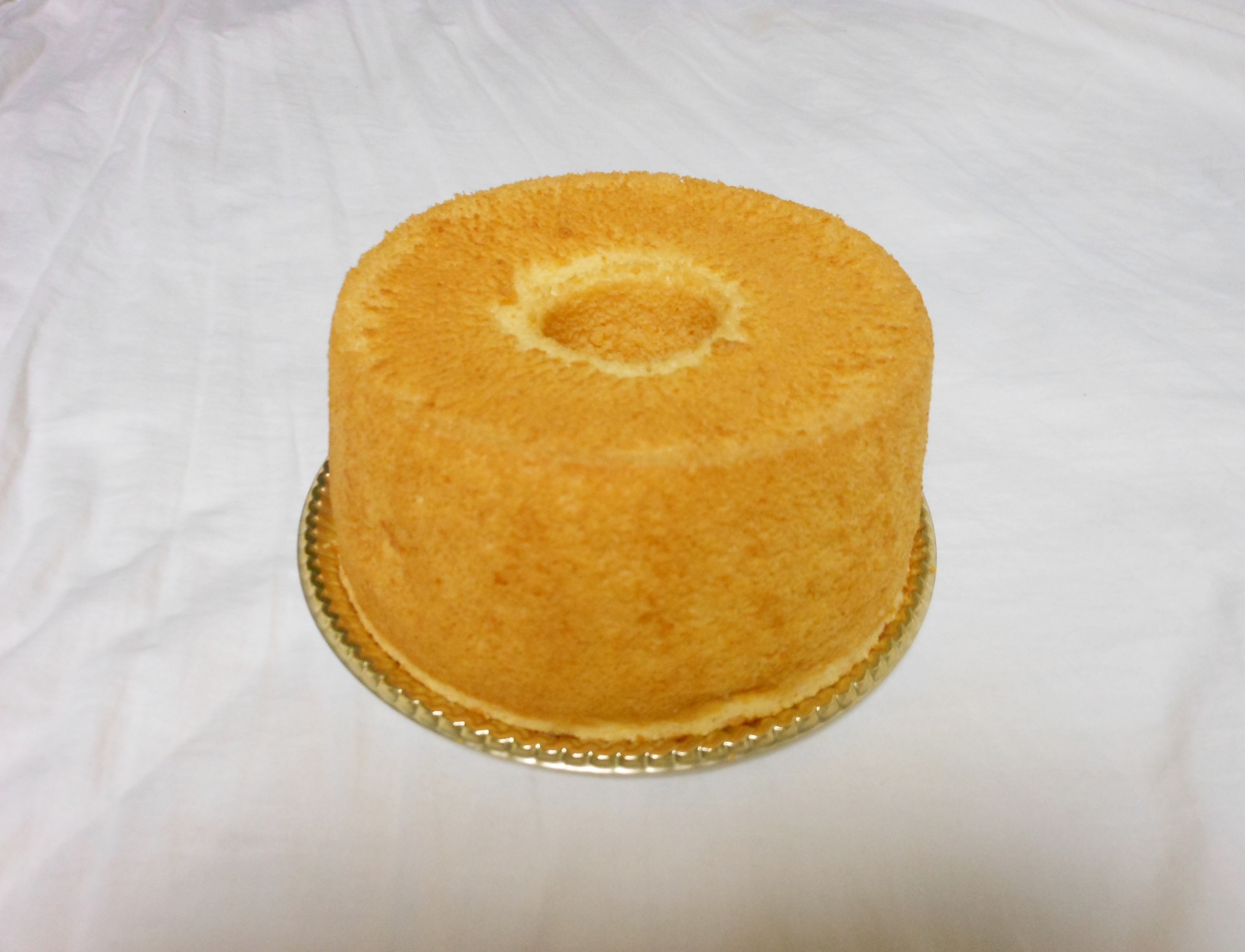 The Surprising Origins of Chiffon Cake (image credits: wikimedia)
