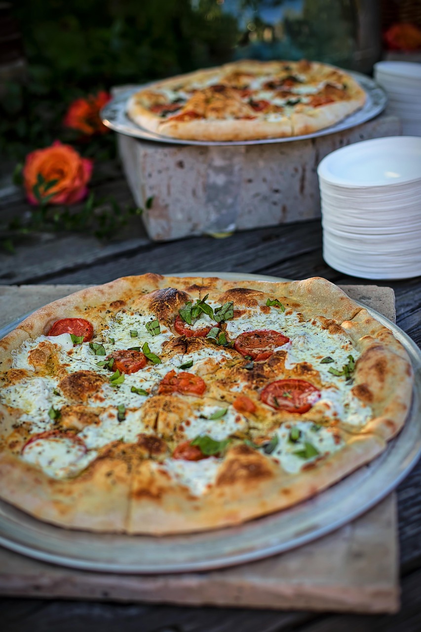Pizza Hut's Priazzo Italian Pie - The Deep-Dish Revolution (image credits: pixabay)