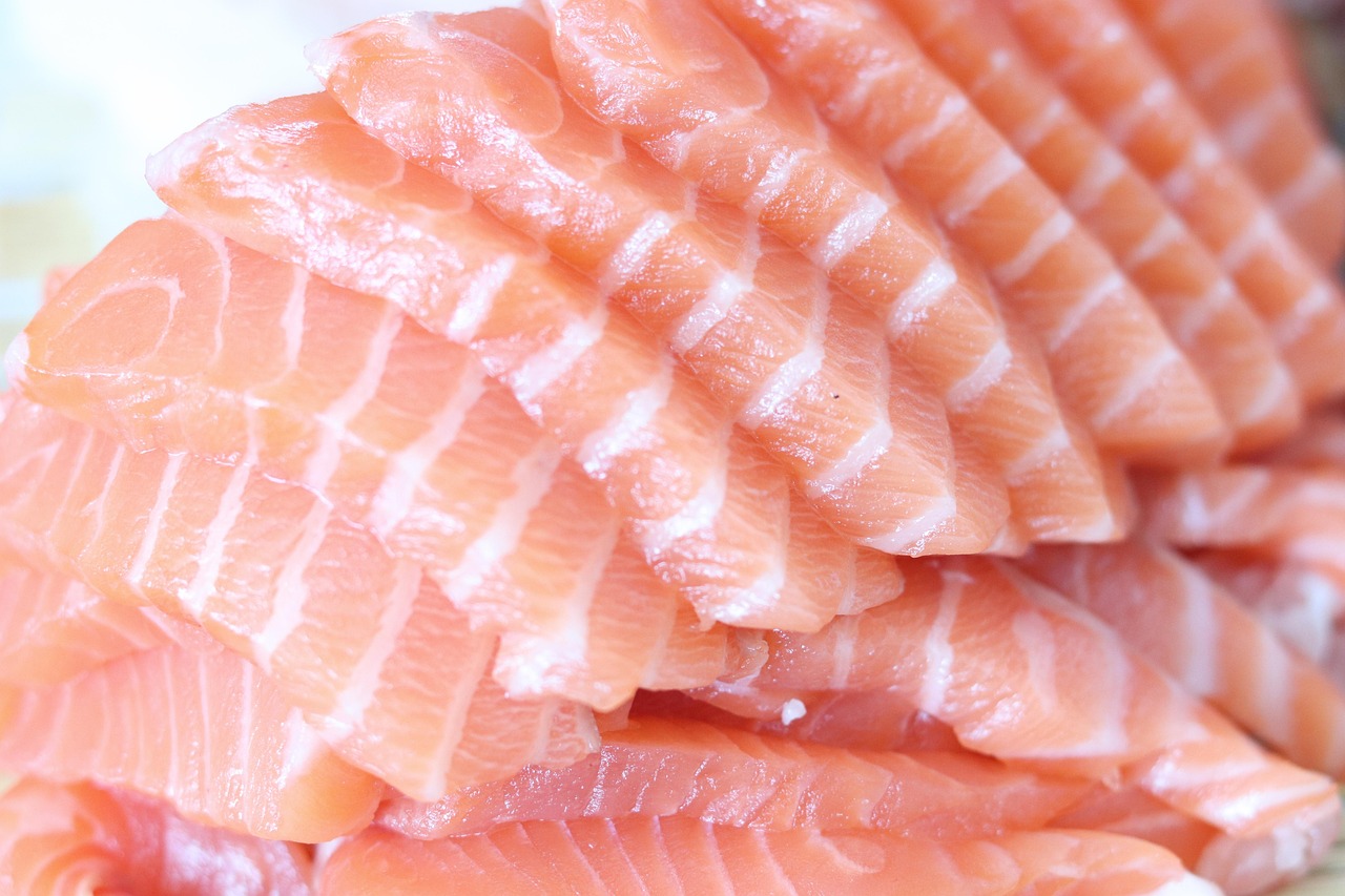 Tuna and Whole Grain Crackers: The Unexpected Winner (image credits: pixabay)