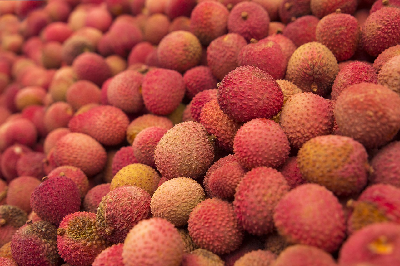Lychee (image credits: pixabay)