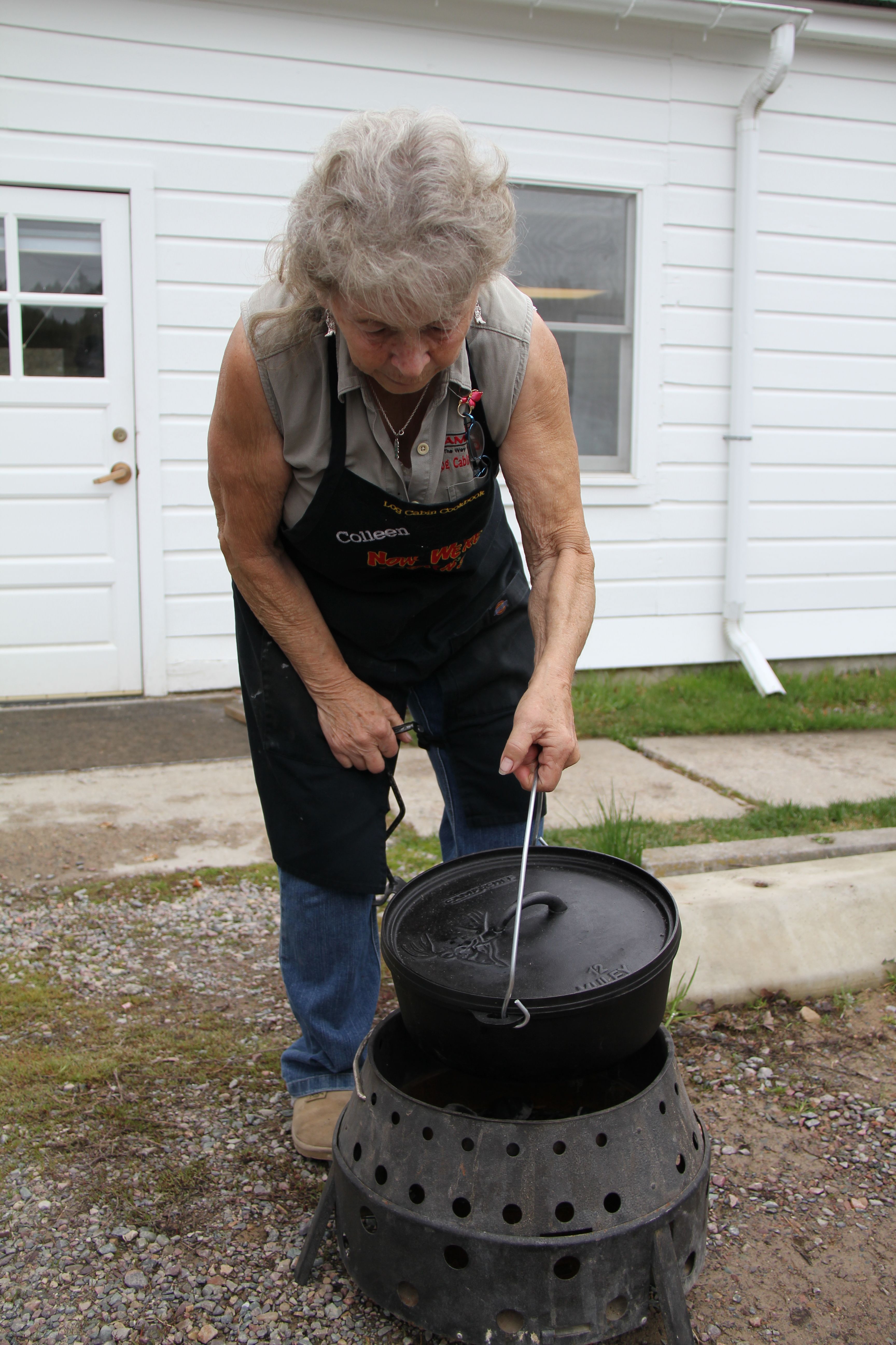 What's It Like Eating Volcano-Cooked Food (image credits: wikimedia)