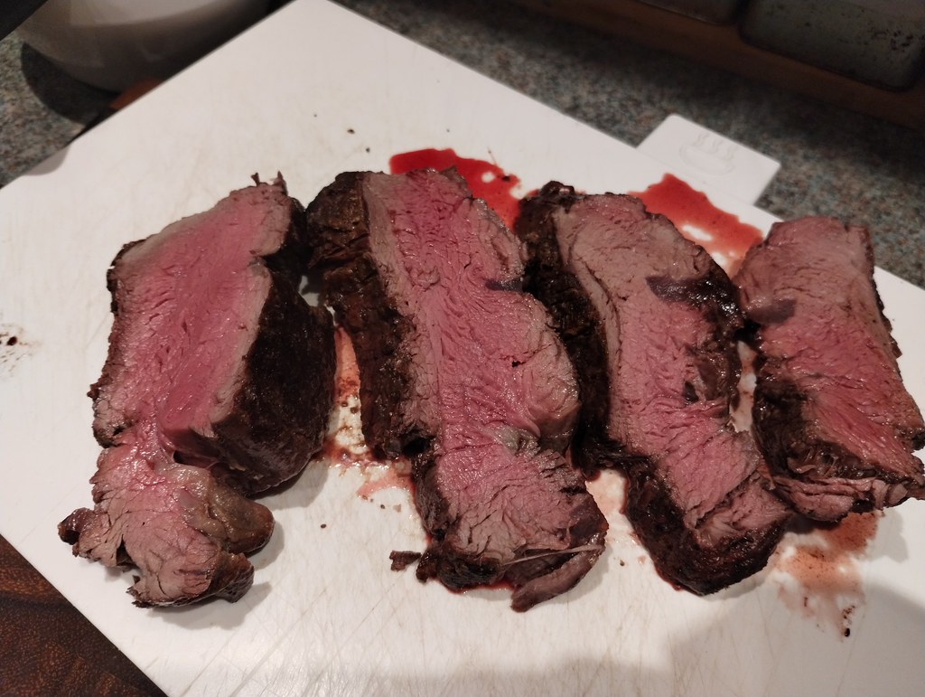 Special Considerations for Sliced Steak (image credits: flickr)