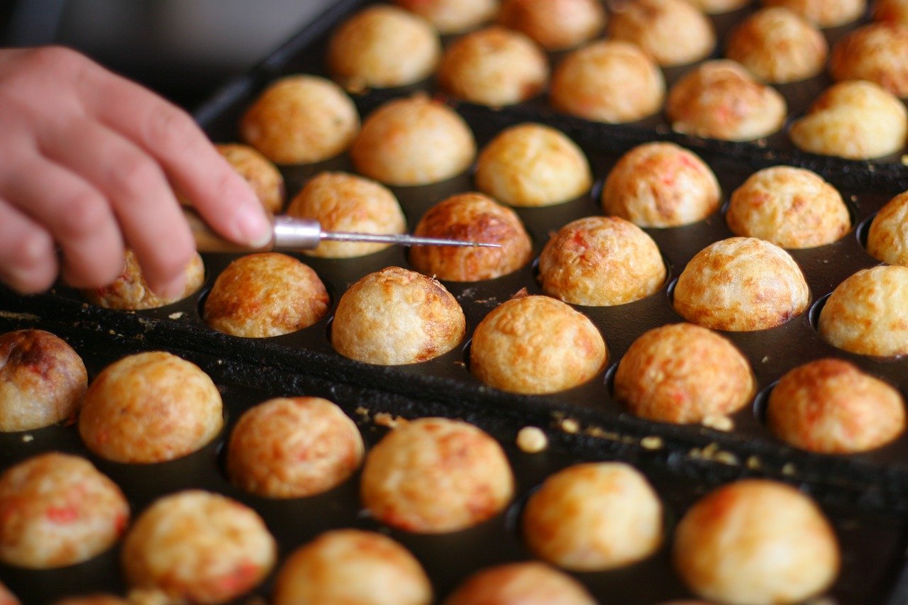 Tokyo's Takoyaki - Octopus Balls That Pack a Punch (image credits: pixabay)