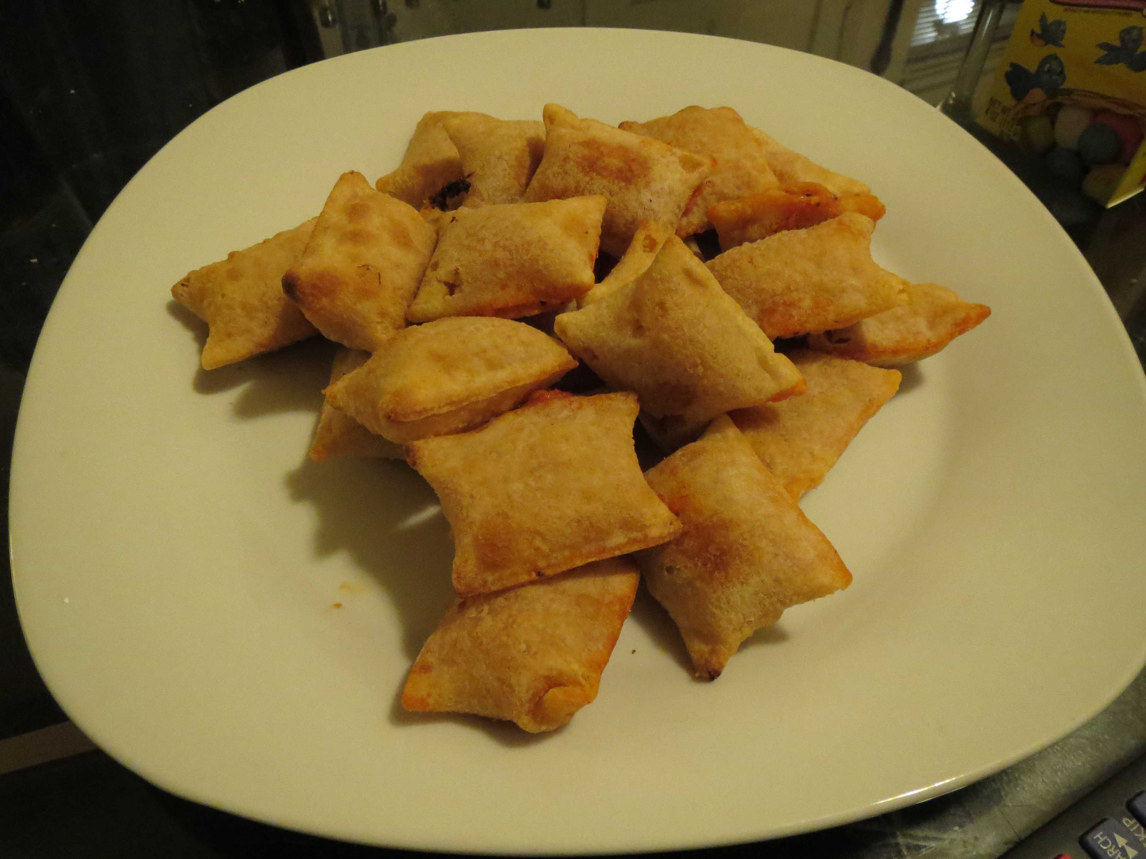 Totino's Pizza Rolls: The Bite-Sized Pizza Revolution (image credits: wikimedia)
