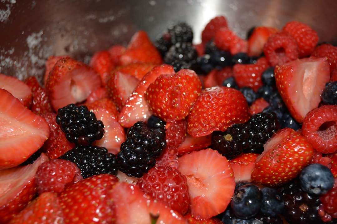 5. Berries: The Polyphenol Advantage (image credits: unsplash)