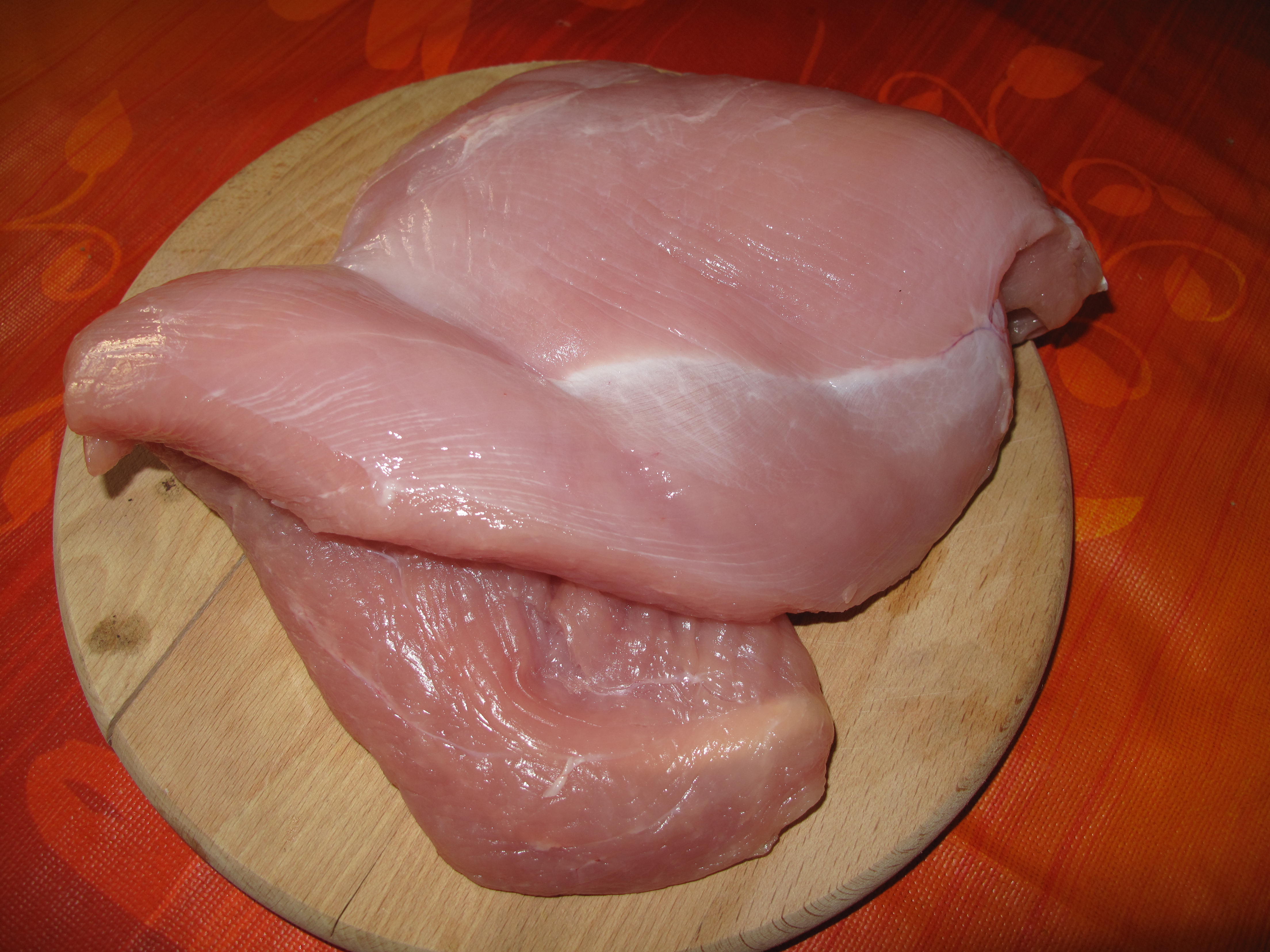 Turkey Breast: The Lean Choice (image credits: wikimedia)