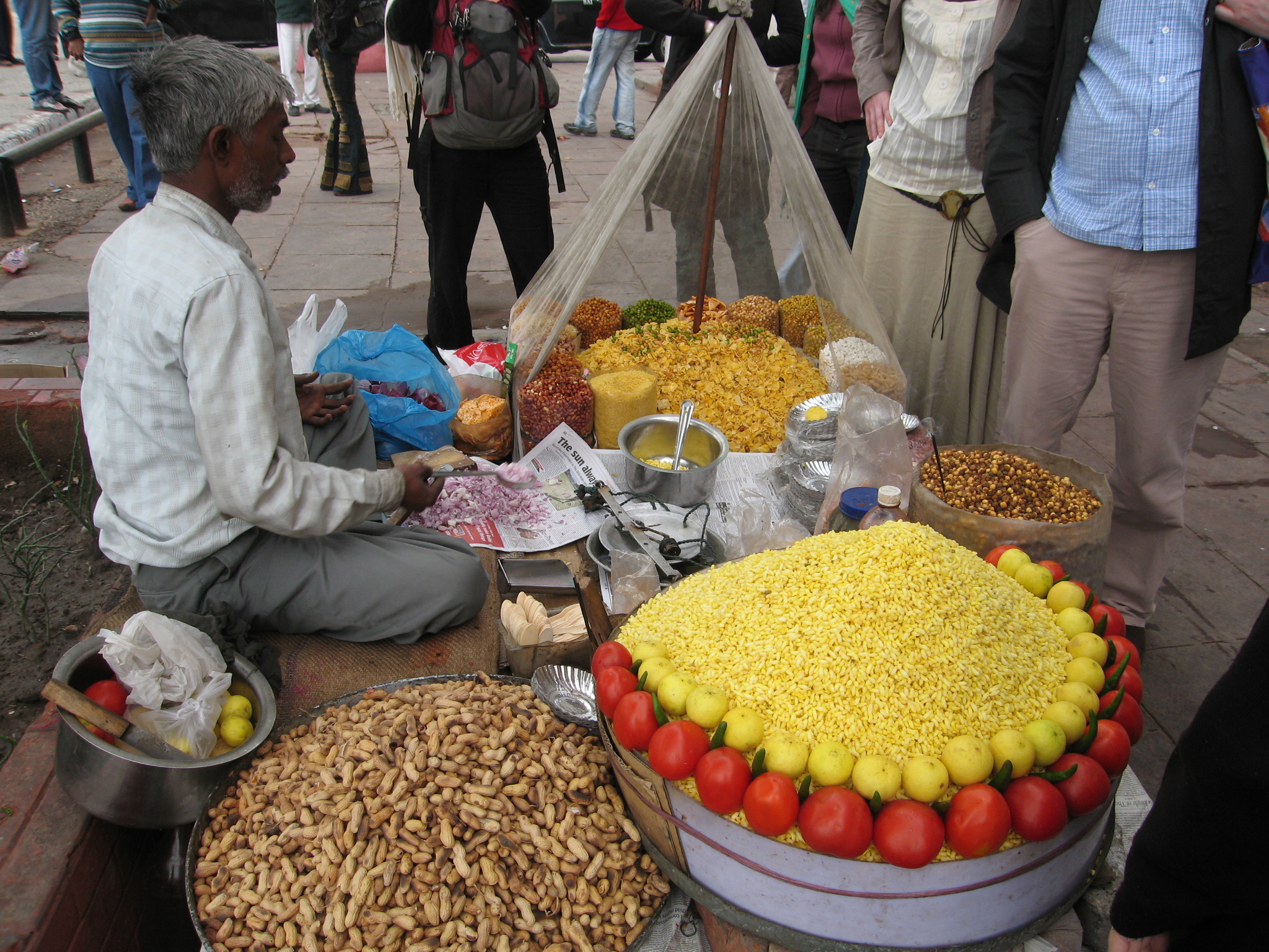 The Electrifying Energy of Indian Food Streets (image credits: wikimedia)