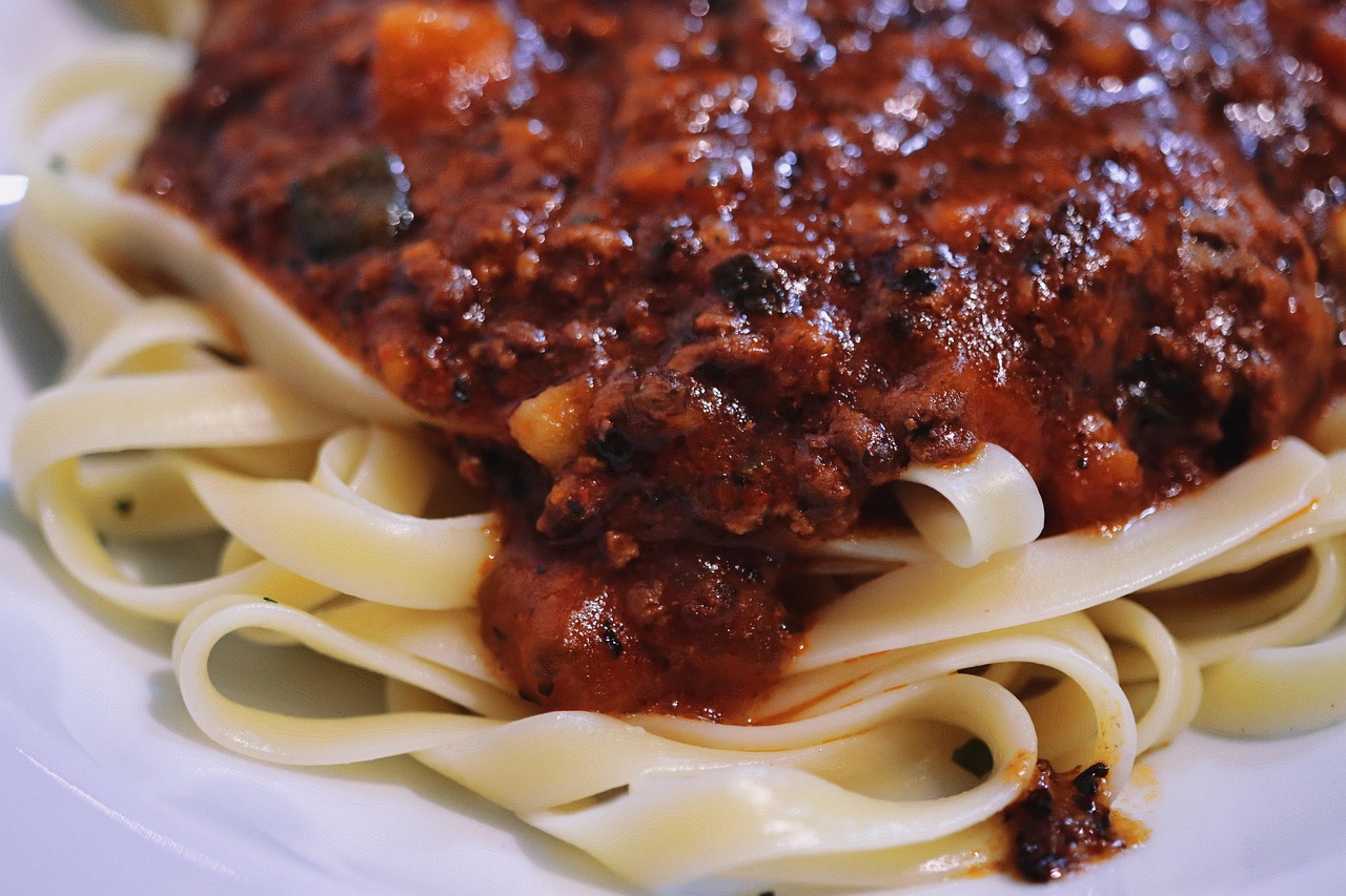 Bolognese Sauce: The Italian Overnight Marvel (image credits: pixabay)