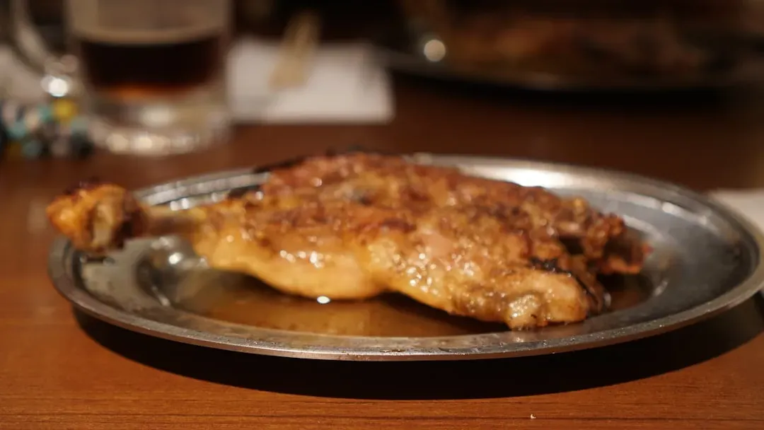 3. The Plain Chicken Breast: The Menu's Most Predictable Disappointment (Image Credits: Unsplash)