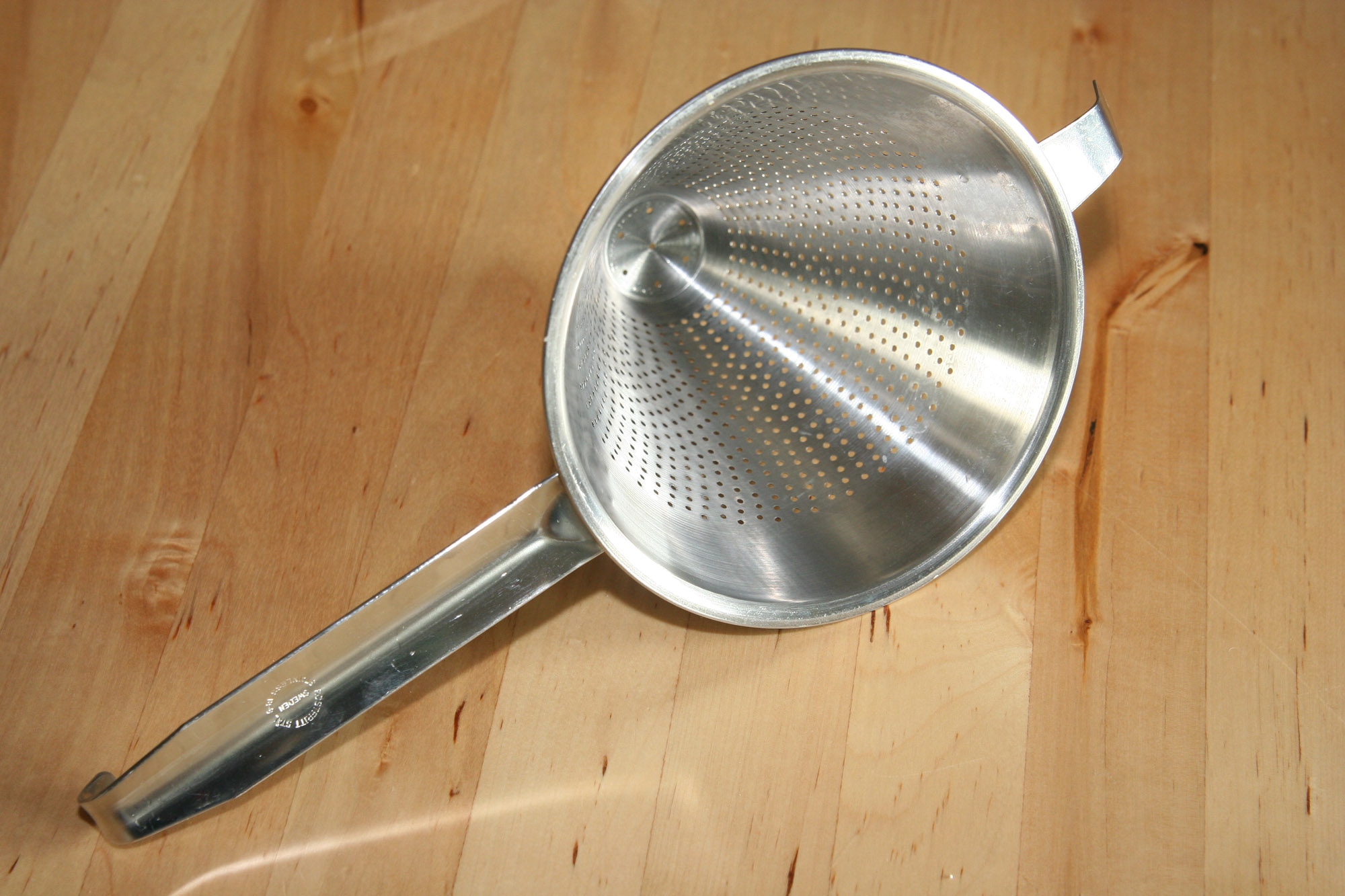 The Chinois: France's Answer to Perfect Straining (Image Credits: Wikimedia)